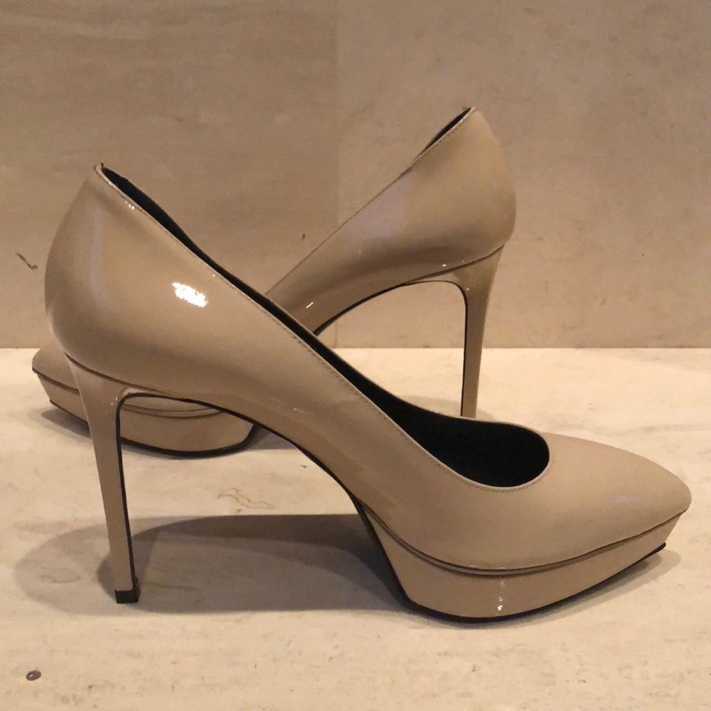 Never Worn Authentic YSL Nude Pumps